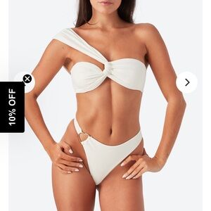 Dolce Leone White Twist Bikini Top